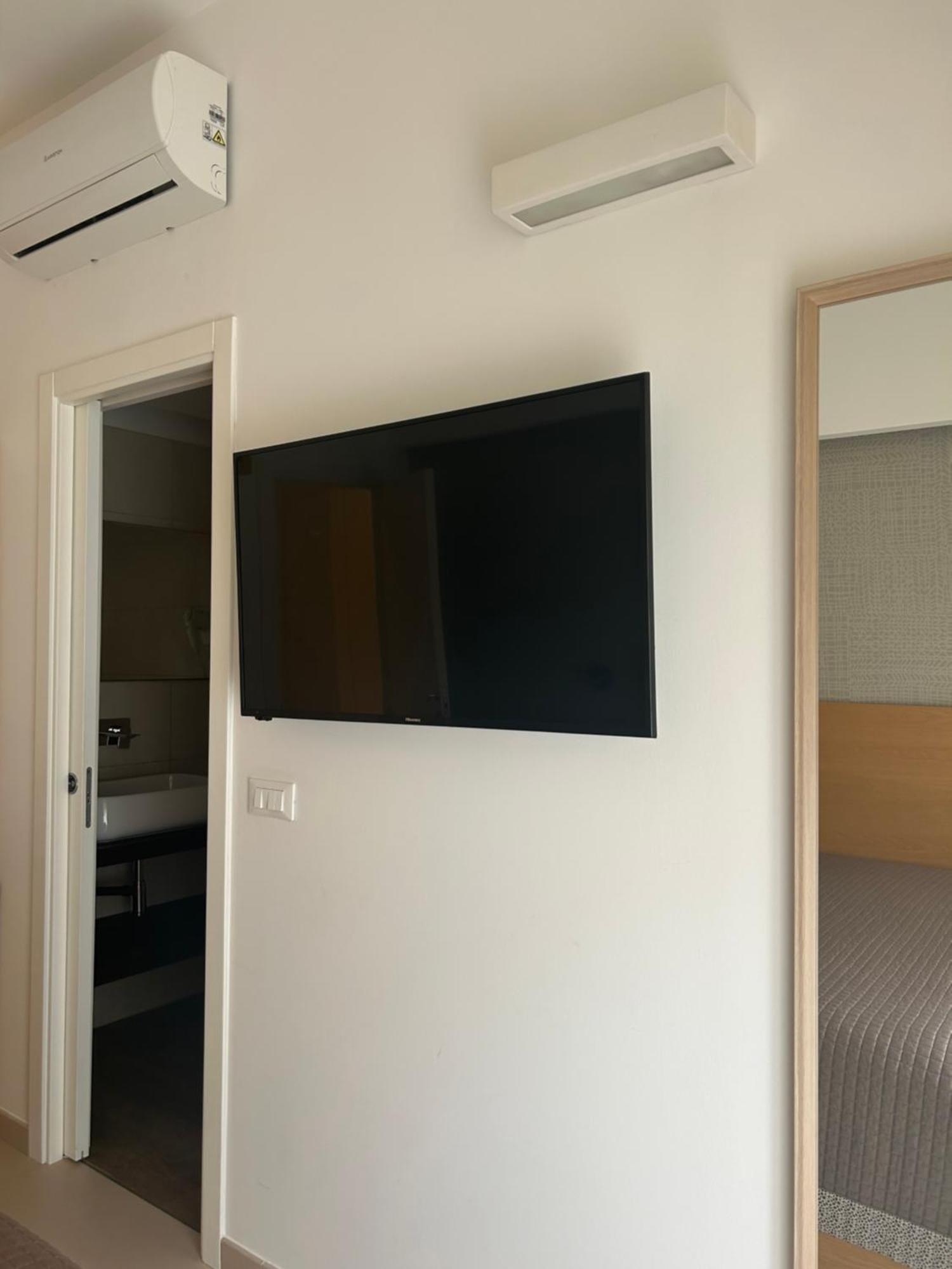 Tuile 34 Bed & Breakfast เลชเช ภายนอก รูปภาพ
