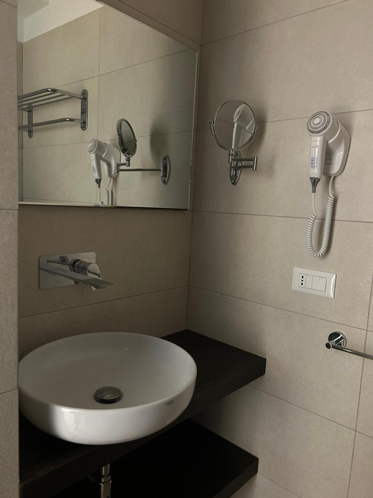 Tuile 34 Bed & Breakfast เลชเช ภายนอก รูปภาพ