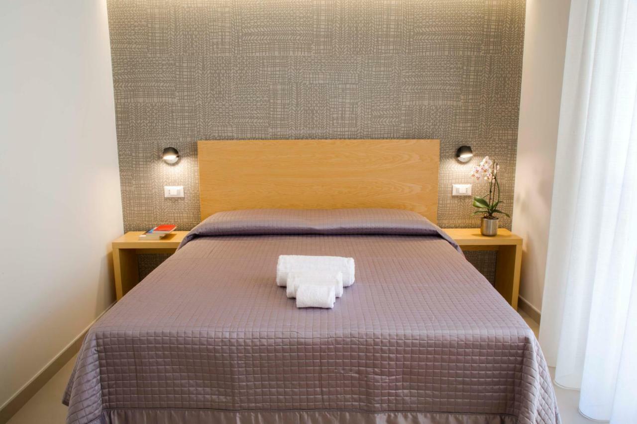 Tuile 34 Bed & Breakfast เลชเช ภายนอก รูปภาพ